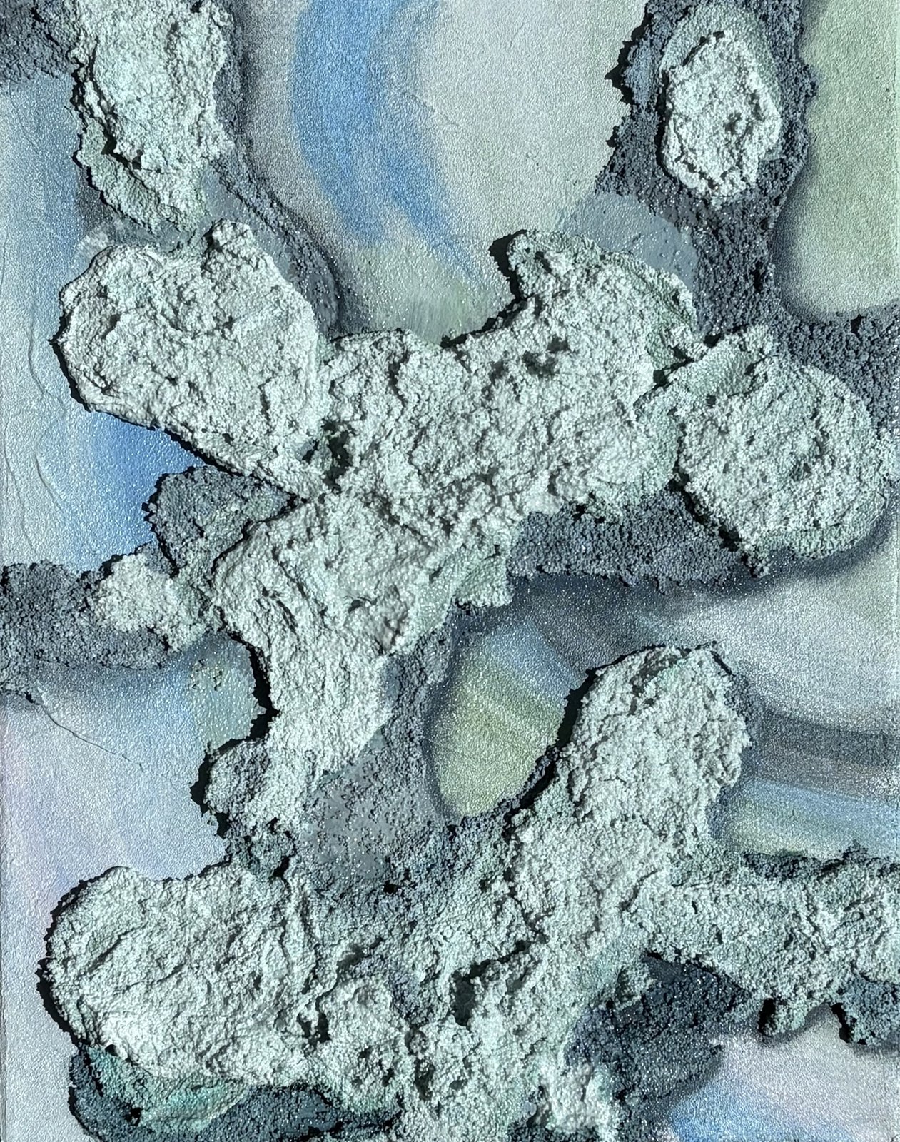 히싱, 「내면의 근간」, 2026, 캔버스에 아크릴·호분·자개 가루·혼합재료, 32×41cm (6호), 200,000원